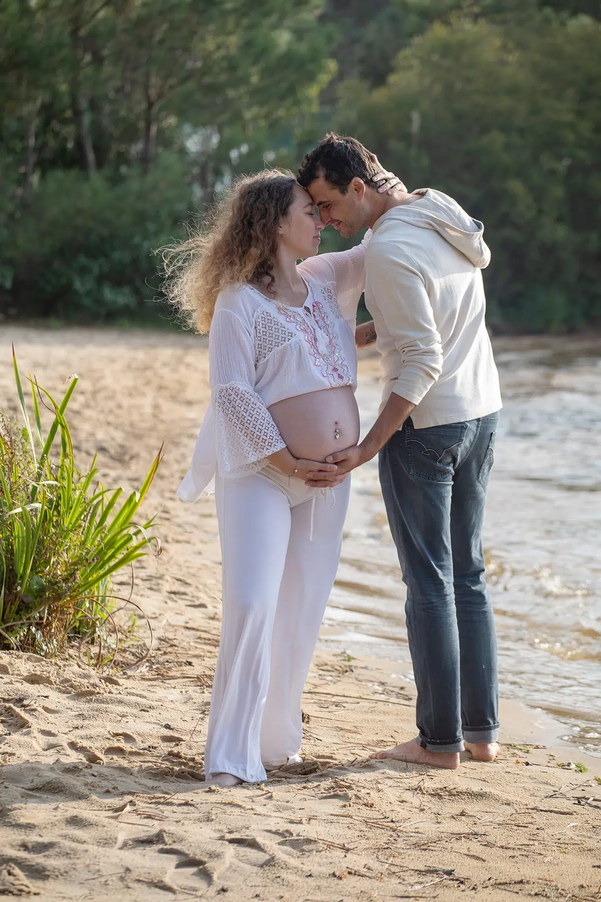 couple-grossesse-temoignage photo couple plage lacanau